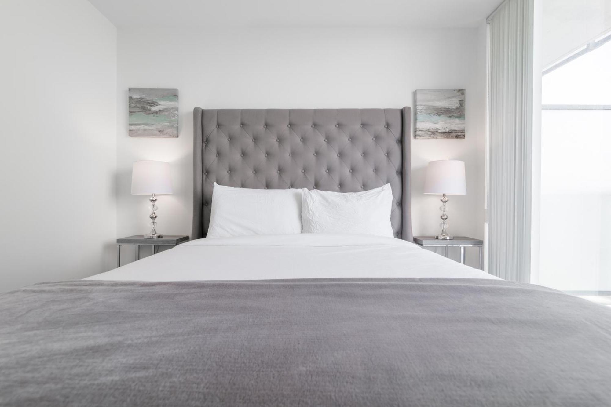 Premium Suite 39Th Fl - City View 토론토 외부 사진