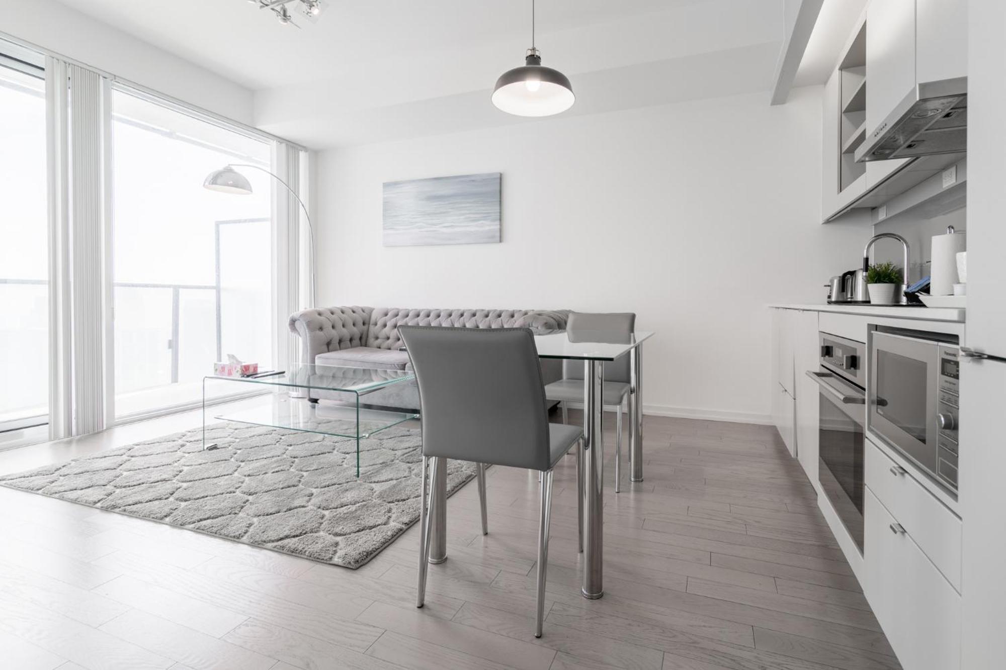 Premium Suite 39Th Fl - City View 토론토 외부 사진